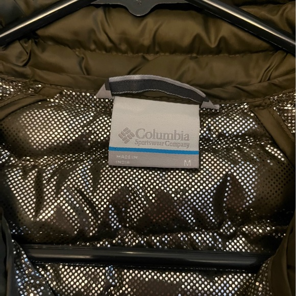 Olive Green Vest NWOT - Picture 2 of 3